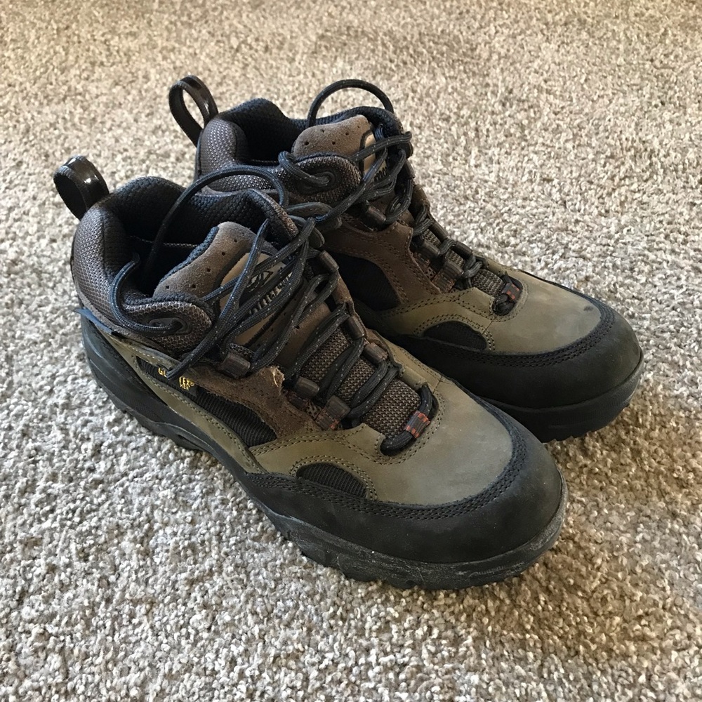 Men’s hiking boots